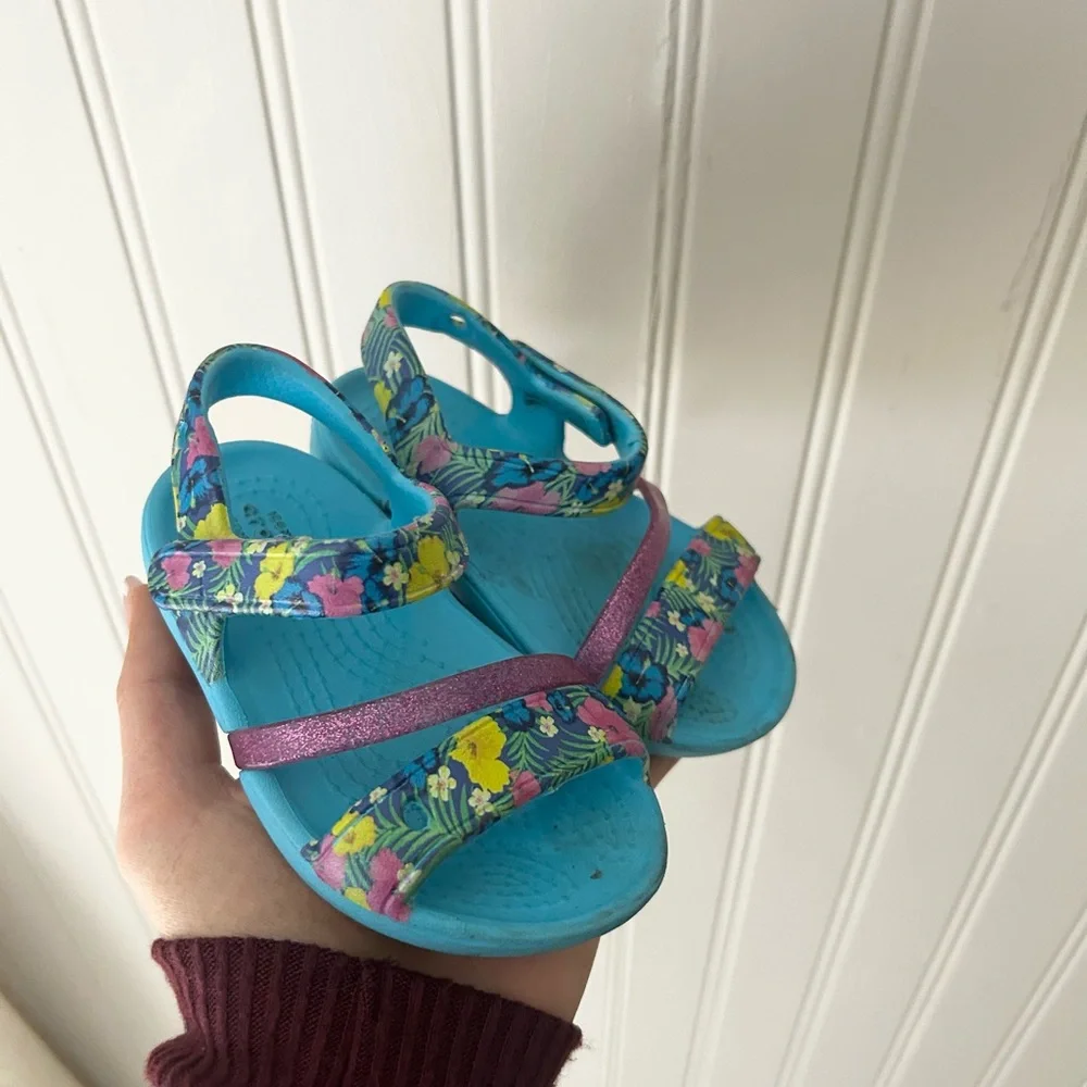 CROCS Baby Size 5 Kids Floral Blue Floral Lina Sandals